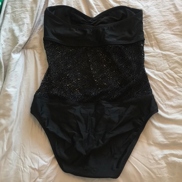 One piece swimsuit - Picture 2 of 2